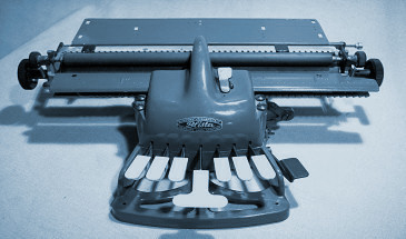 Alte Schreibmaschine für Braille-Schrift